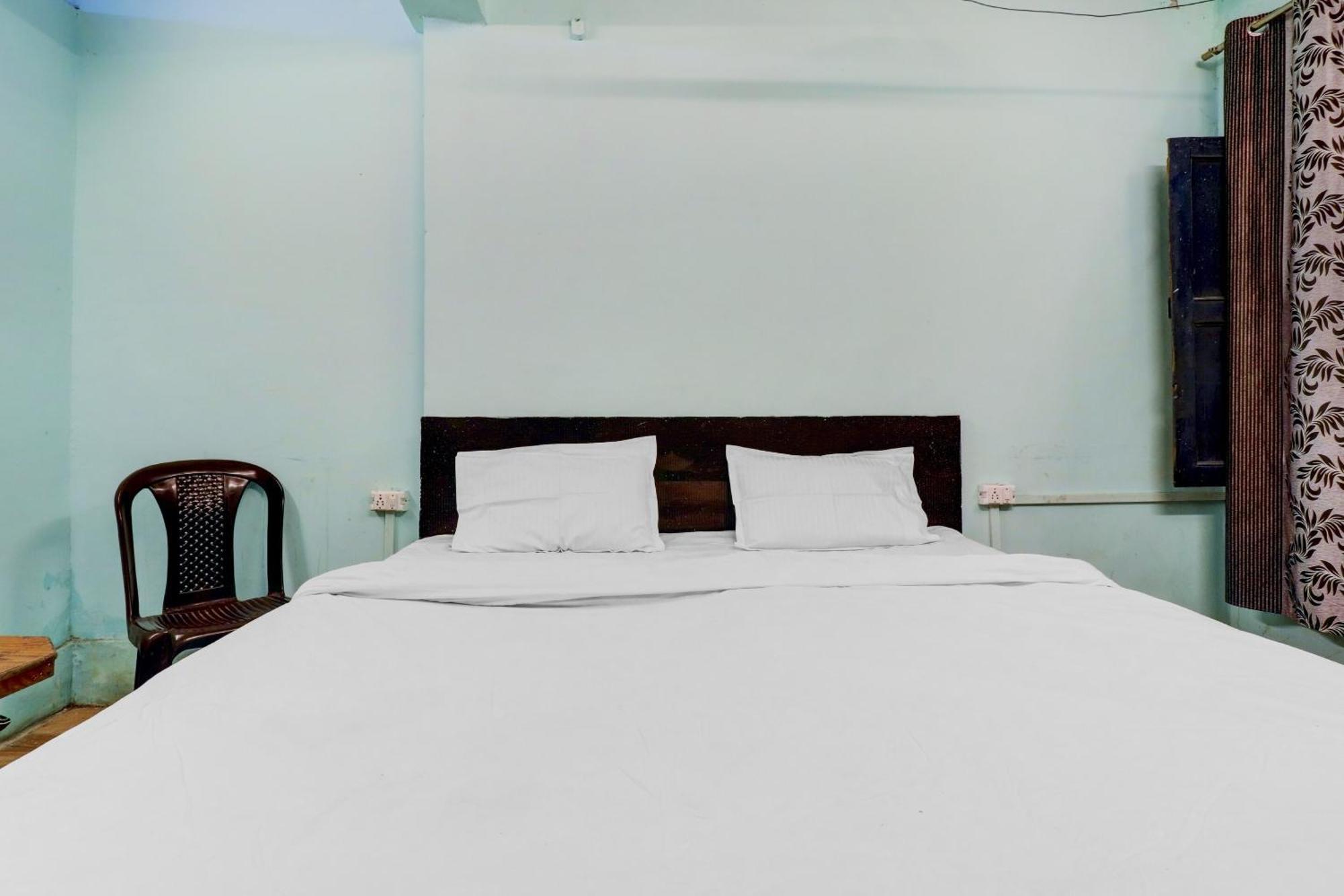 Hotel O Shree Radha Guest House Jhānsi Buitenkant foto