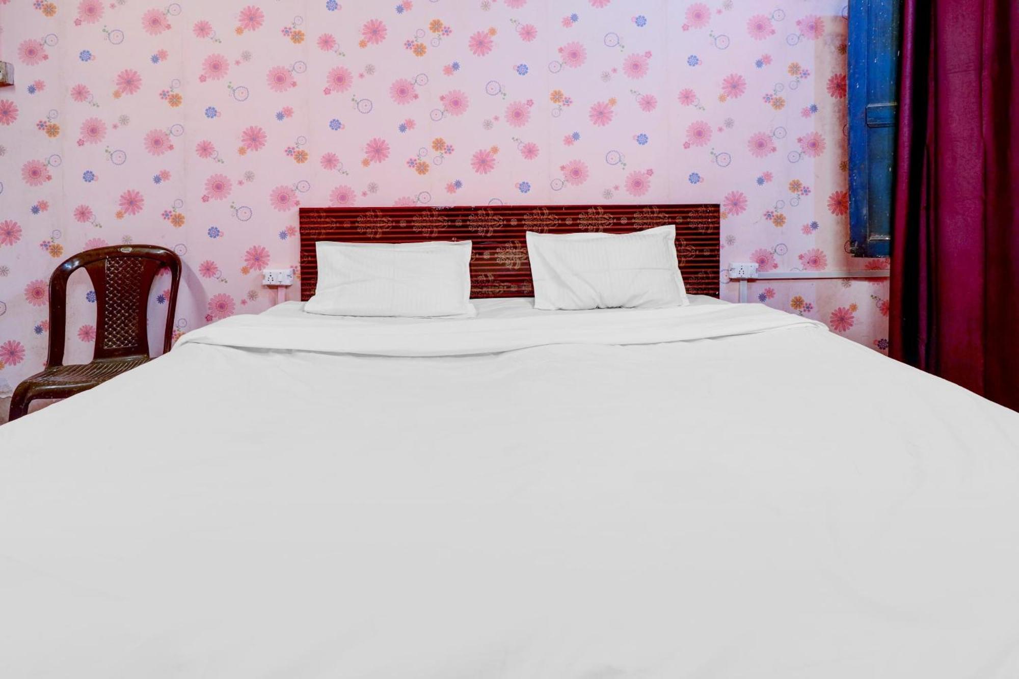 Hotel O Shree Radha Guest House Jhānsi Buitenkant foto
